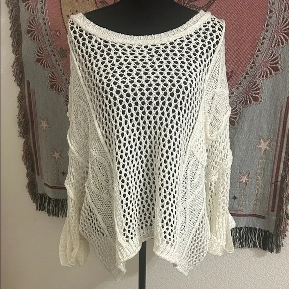 EUC POL -Open-Knit Sweater - White/cream. One size. - Picture 1 of 4